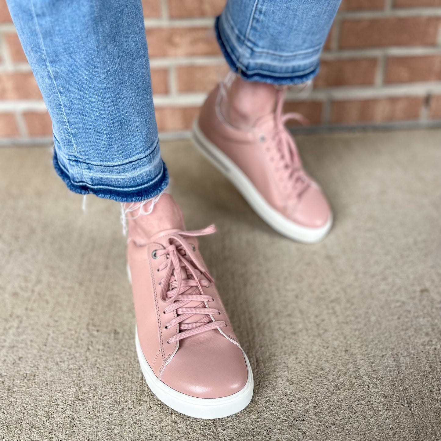 Bend Low Leather
