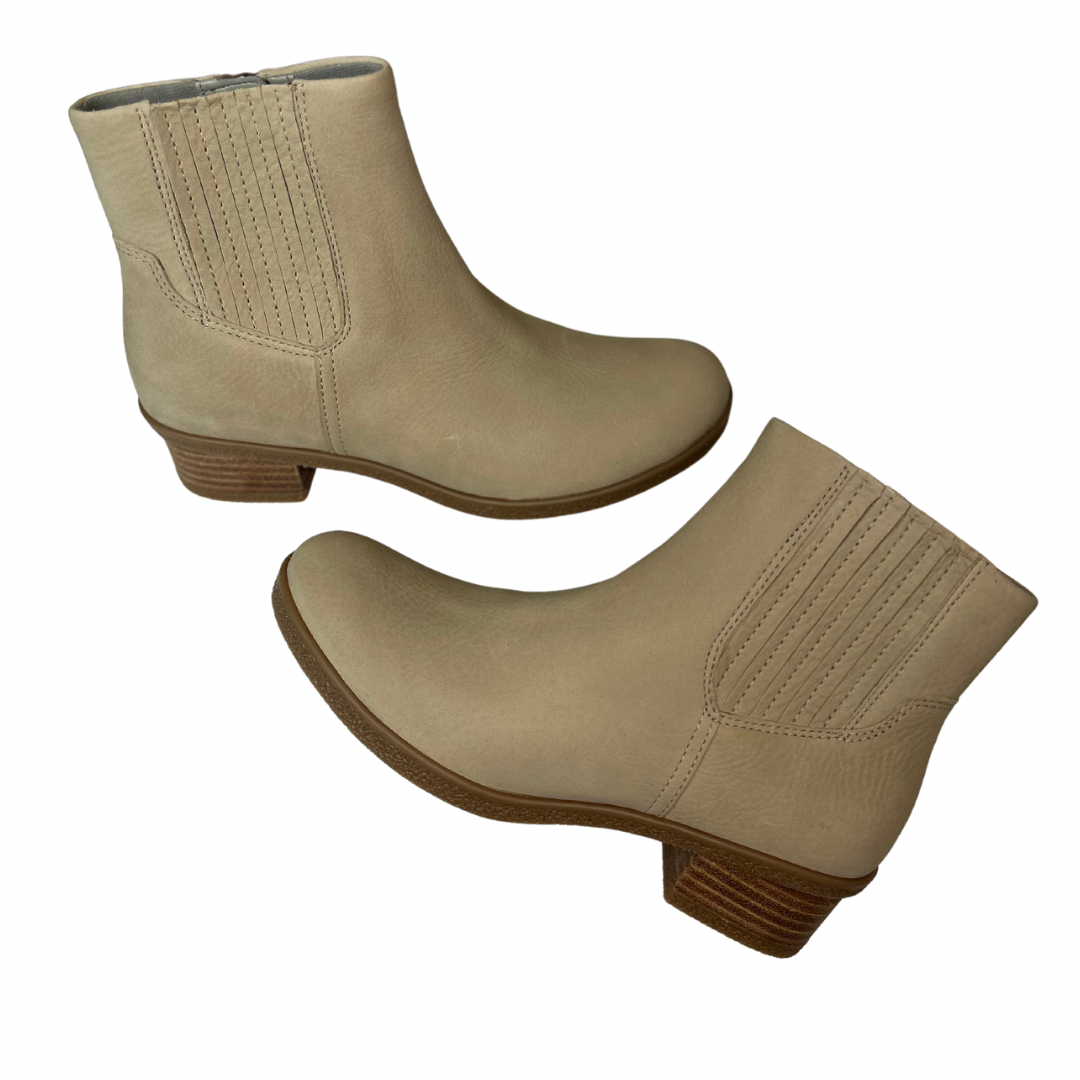 Daisie Waterproof