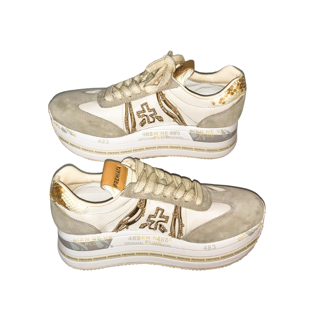 Beth Sneaker