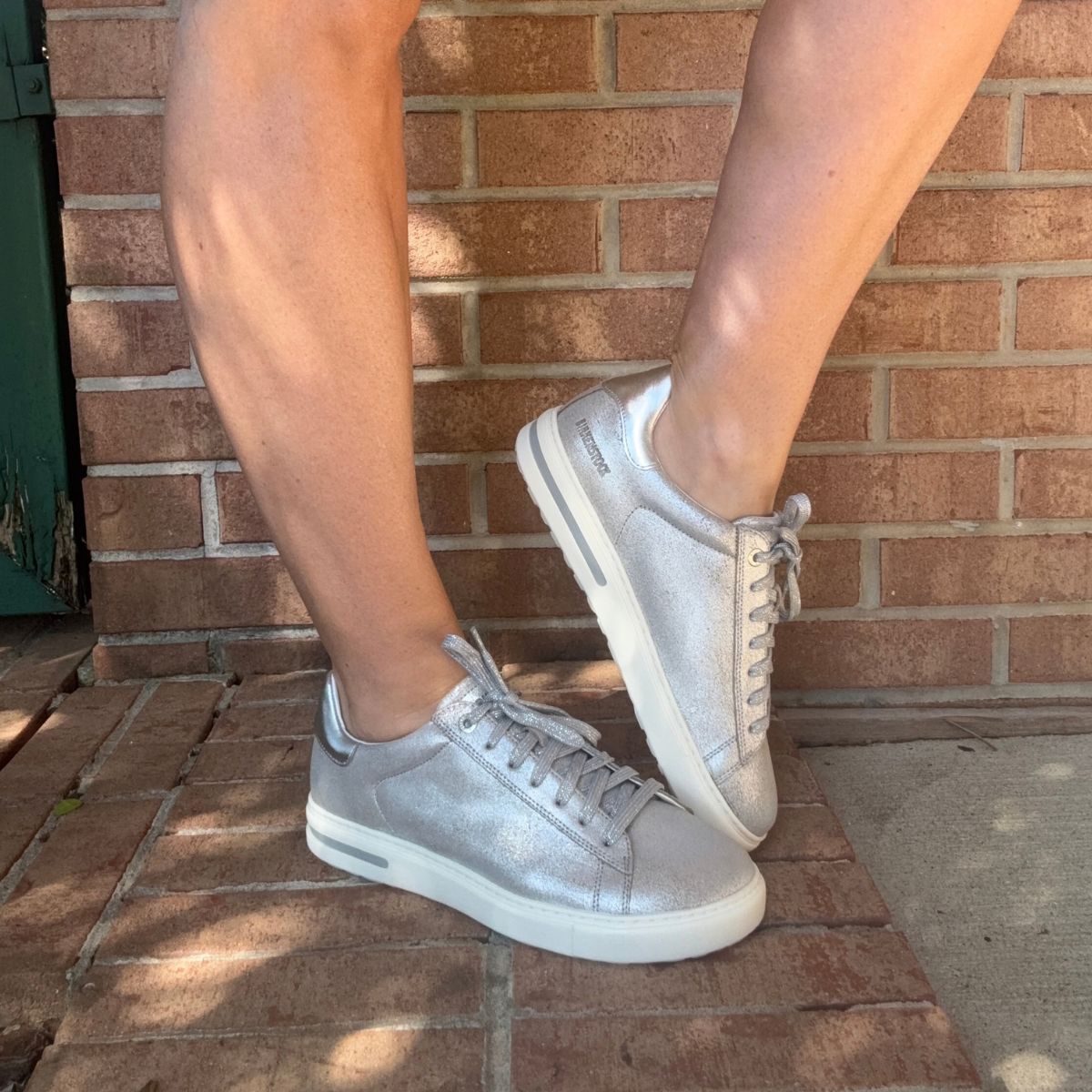 Bend Low Leather