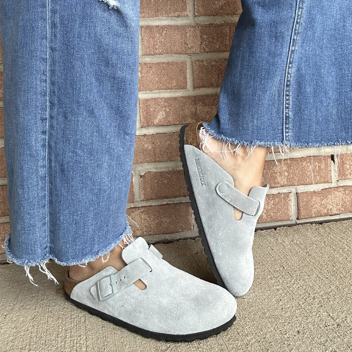 Boston Soft Suede