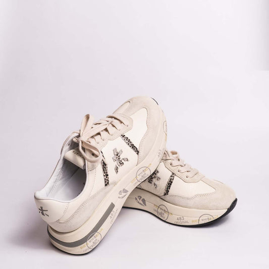 Cassie Sneaker